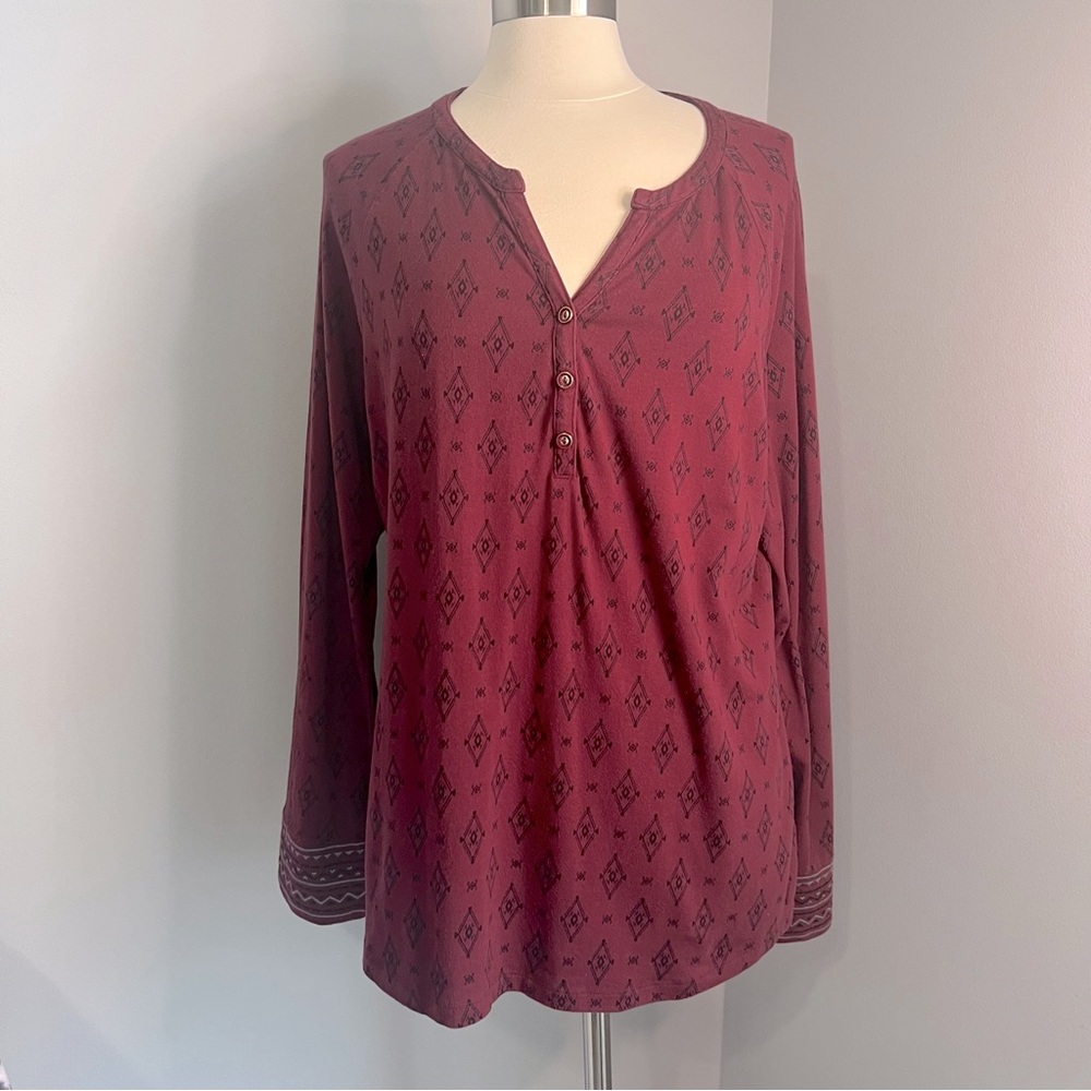 Denim & Co. L Burgundy Printed Knit Long Sleeve Henley Tunic Top